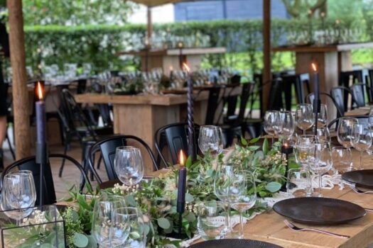 Bekijk deze afbeelding blog Bruiloft in achtertuin op Eventz4you